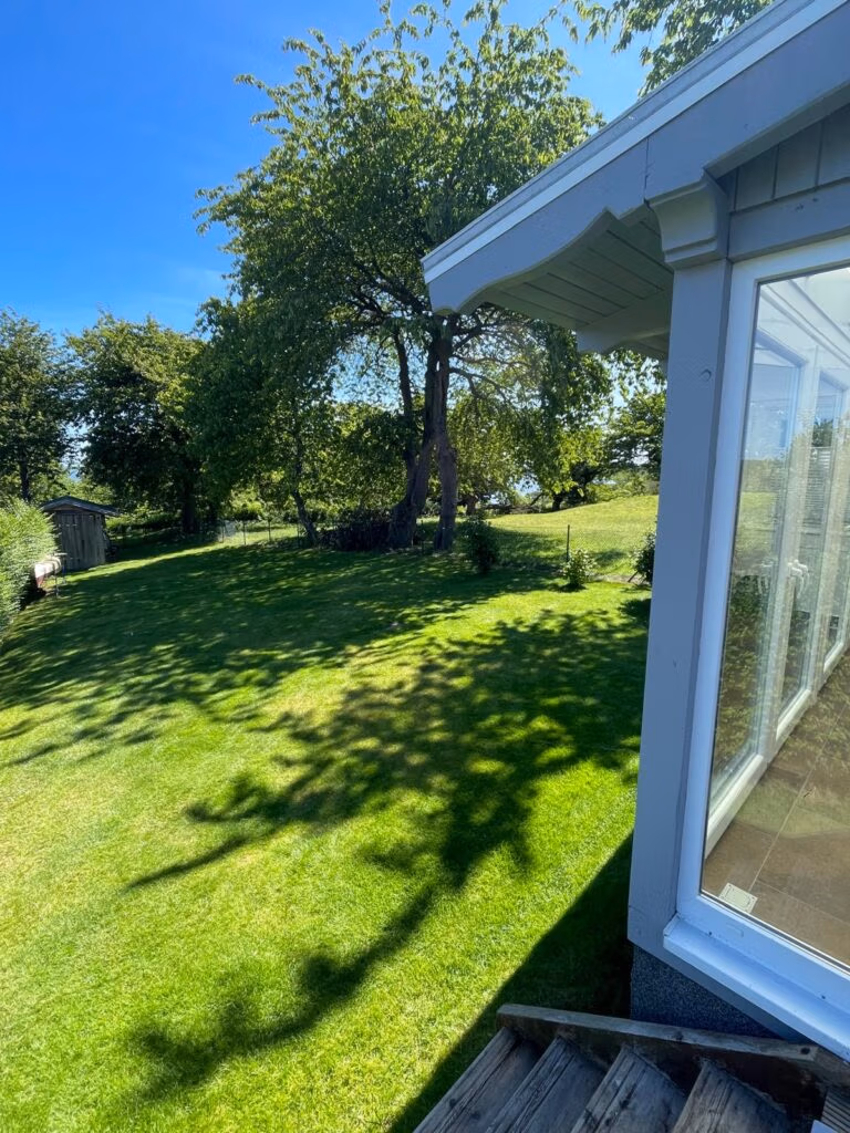 Hinterhof mit Wintergarten